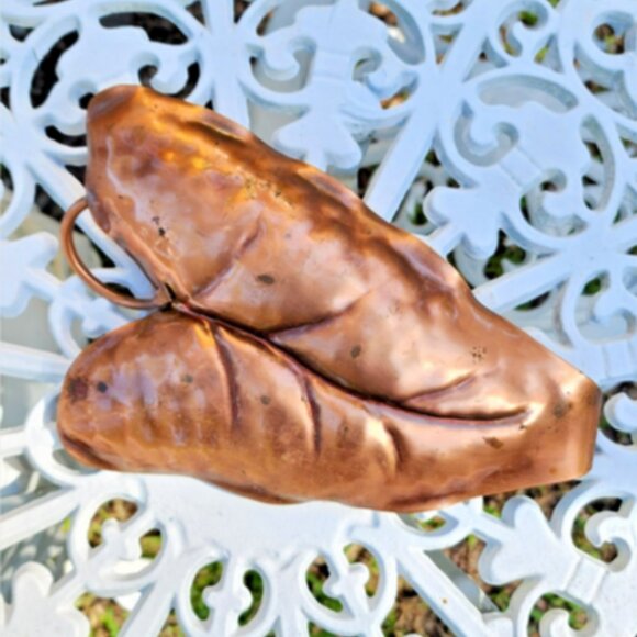 Vintage Copper Leaf Shaped Crimped Edge Dish 9”x6”X1.75" - Picture 11 of 11